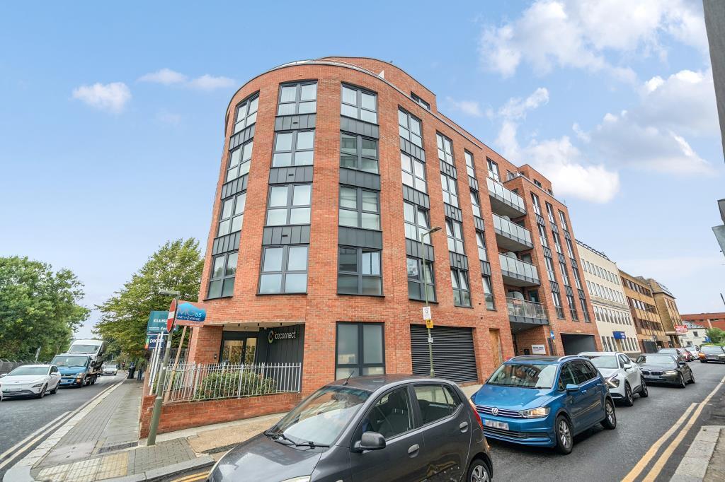 Main image of property: Nether Street, Finchley Central, N3