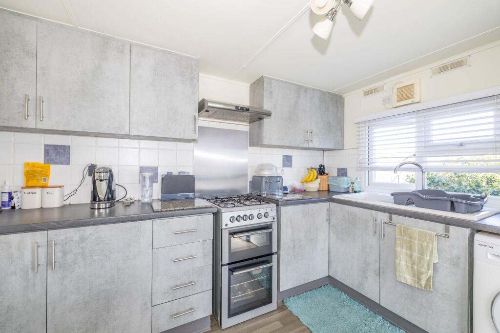 Four Horseshoes Park, Seasalter Road, Graveney, Faversham, ME13 photo 3