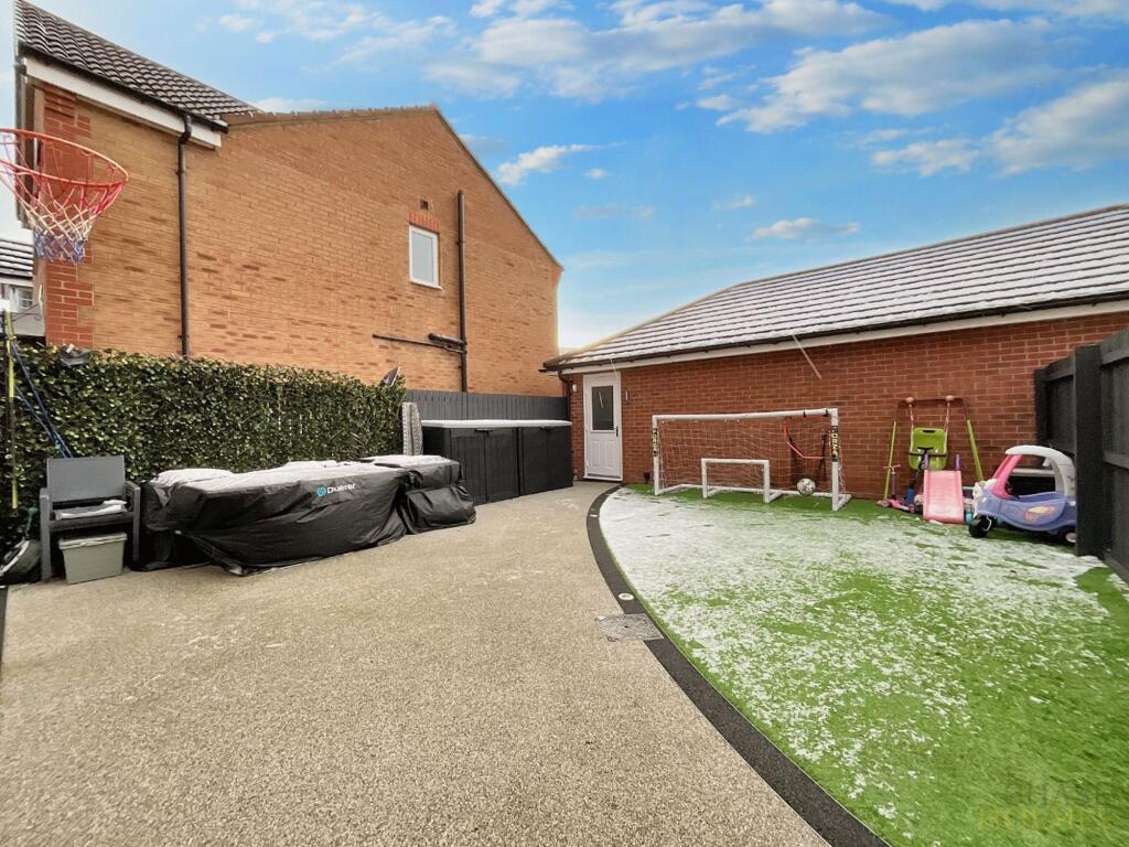 House in South Tyneside, West Harton - View 4