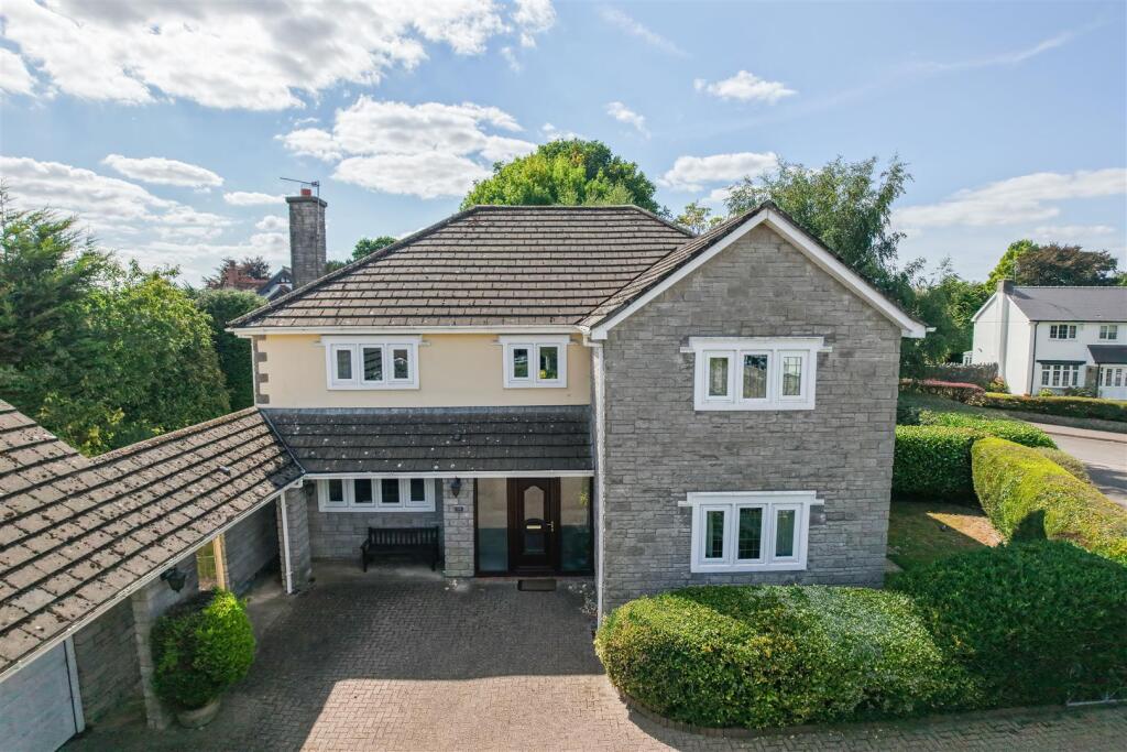 Main image of property: 14 Ger Y Llan, St. Nicholas, Vale of Glamorgan, CF5 6FY