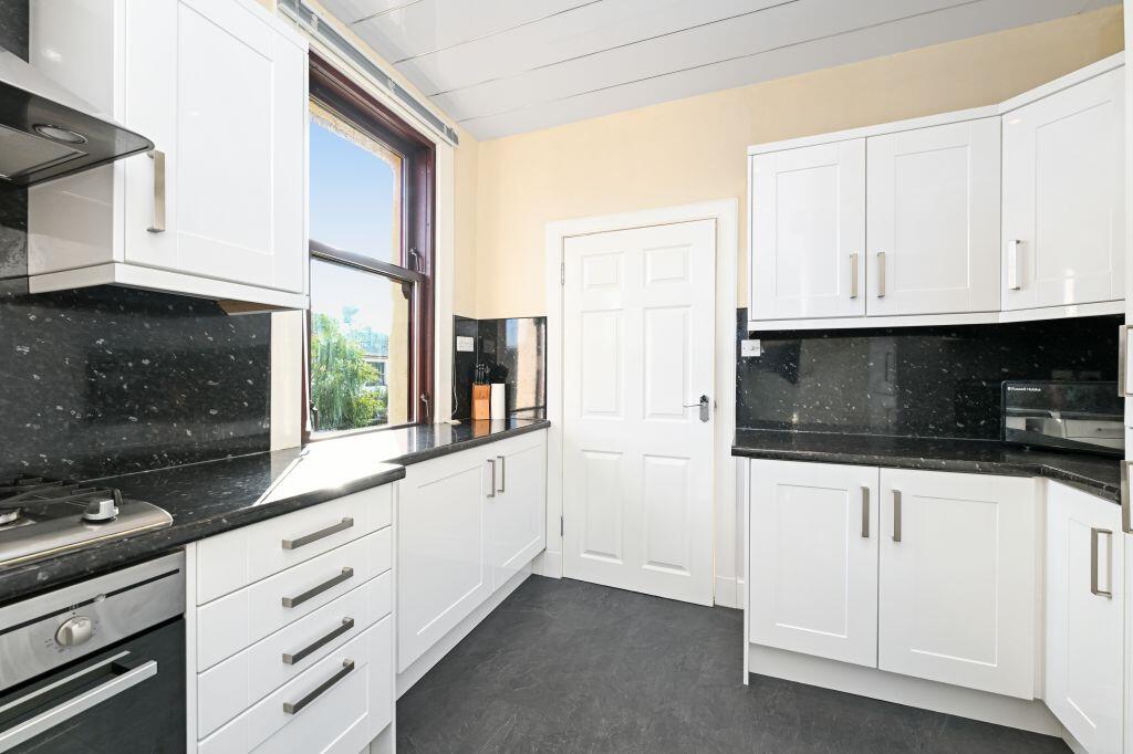 Apartment in Edinburgh - View 5