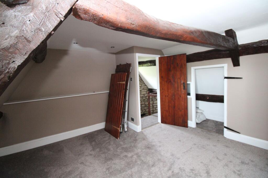 Kingscourt Lane, Stroud, Gloucestershire, GL5 3QR - More