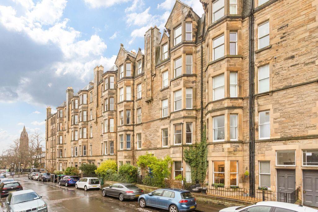 Main image of property: 15/4 Montpelier, Bruntsfield, Edinburgh, EH10 4LZ