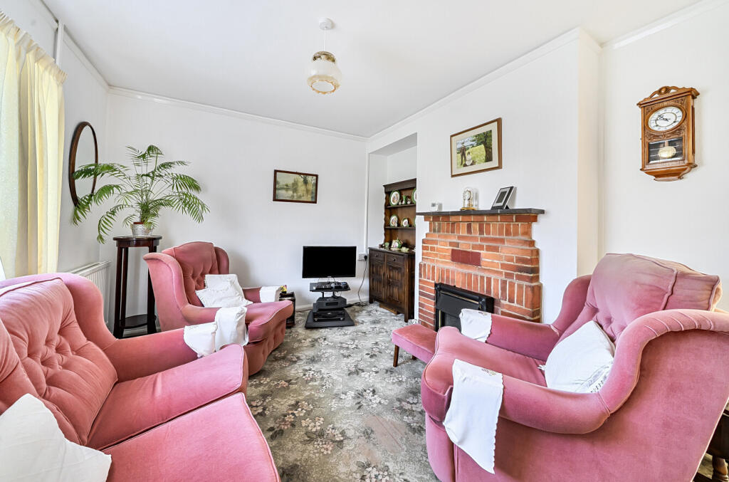 Glebe Fields, Bentworth, Alton, Hampshire, GU34 photo 3