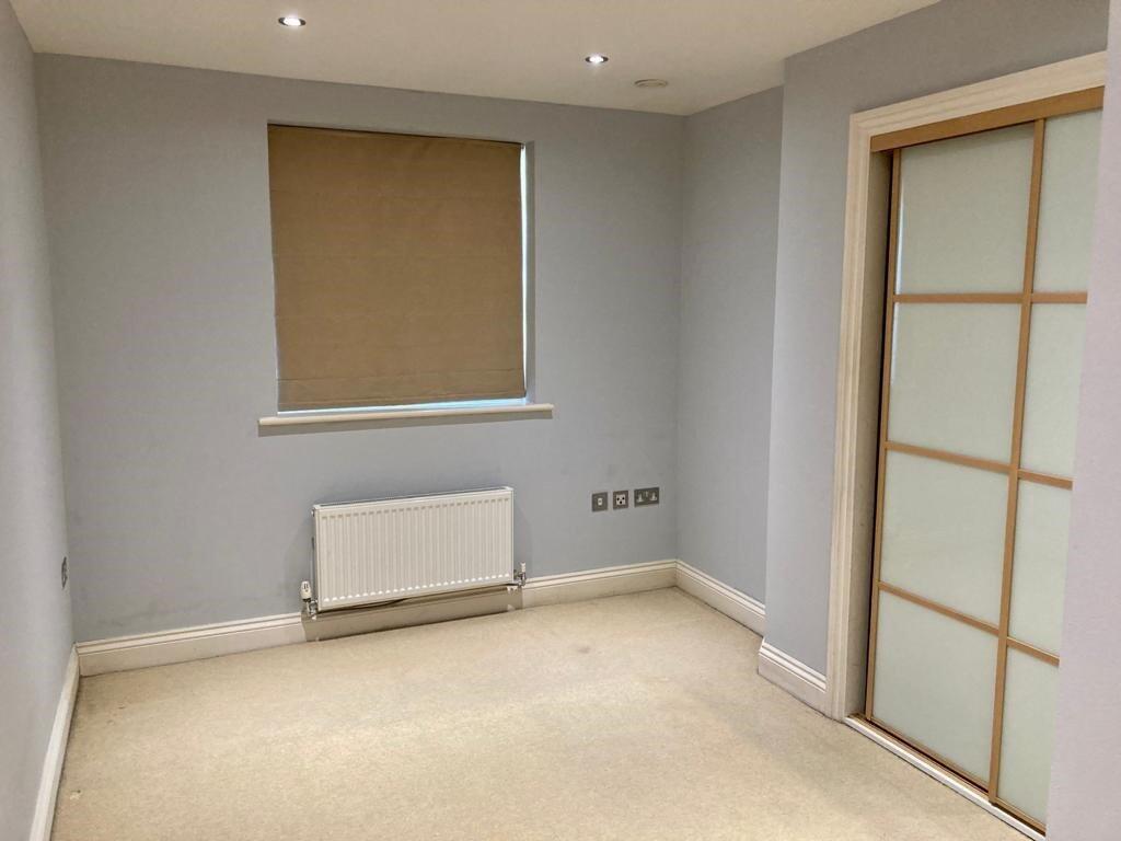 Apartment in Redhill - View 5