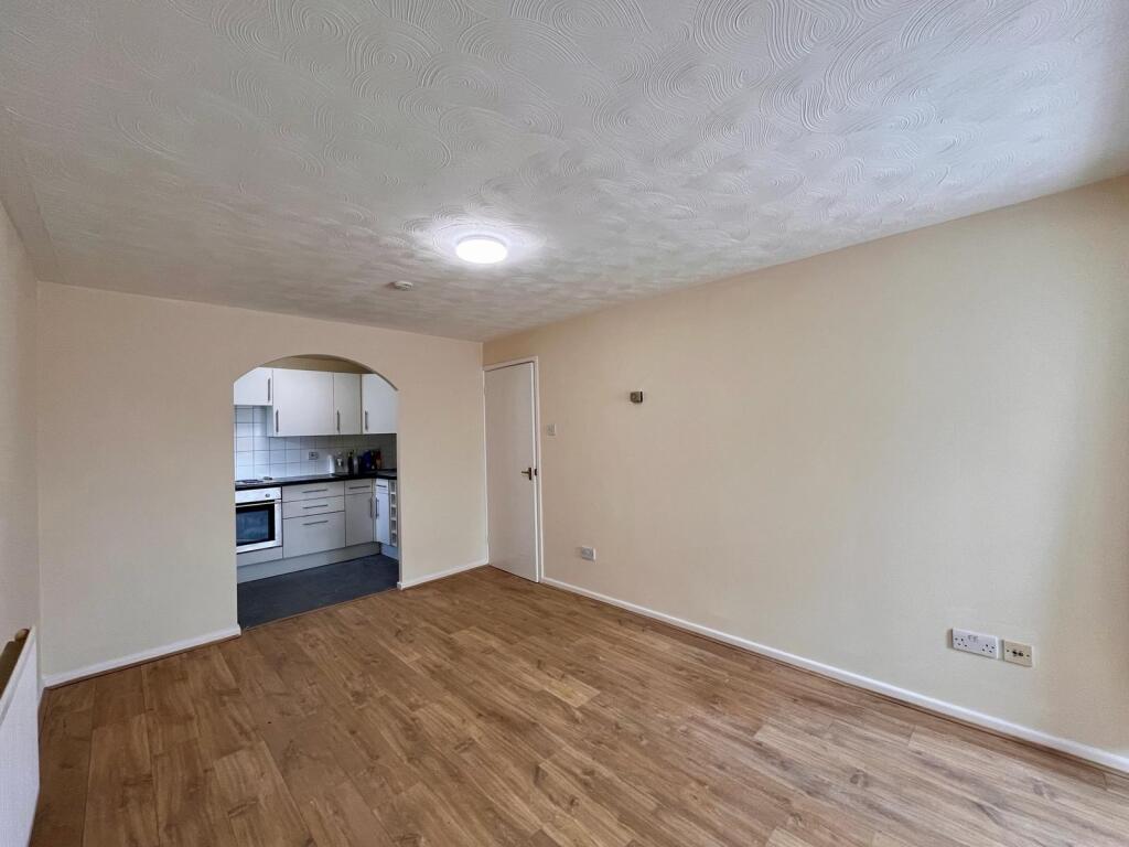 Apartment in Luton - View 3