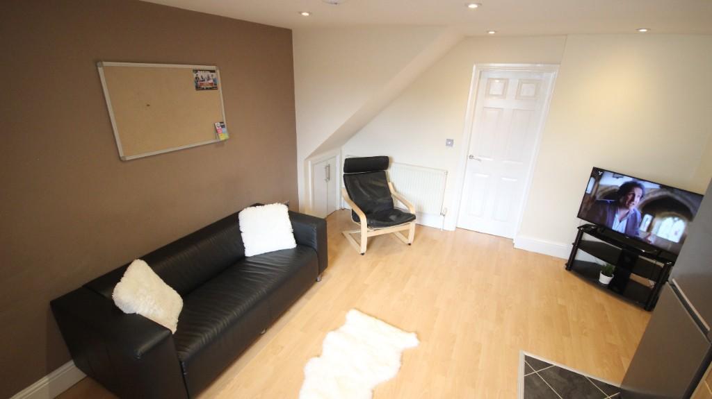Main image of property: 353A Ecclesall Road - STUDENT PROPERTY- From 01/07/26 until 27/06/27