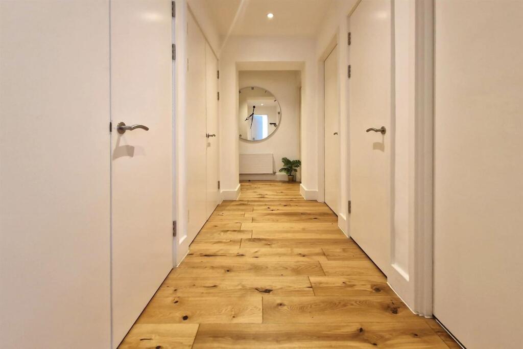 Apartment in Wellingborough, Hatton Park - More