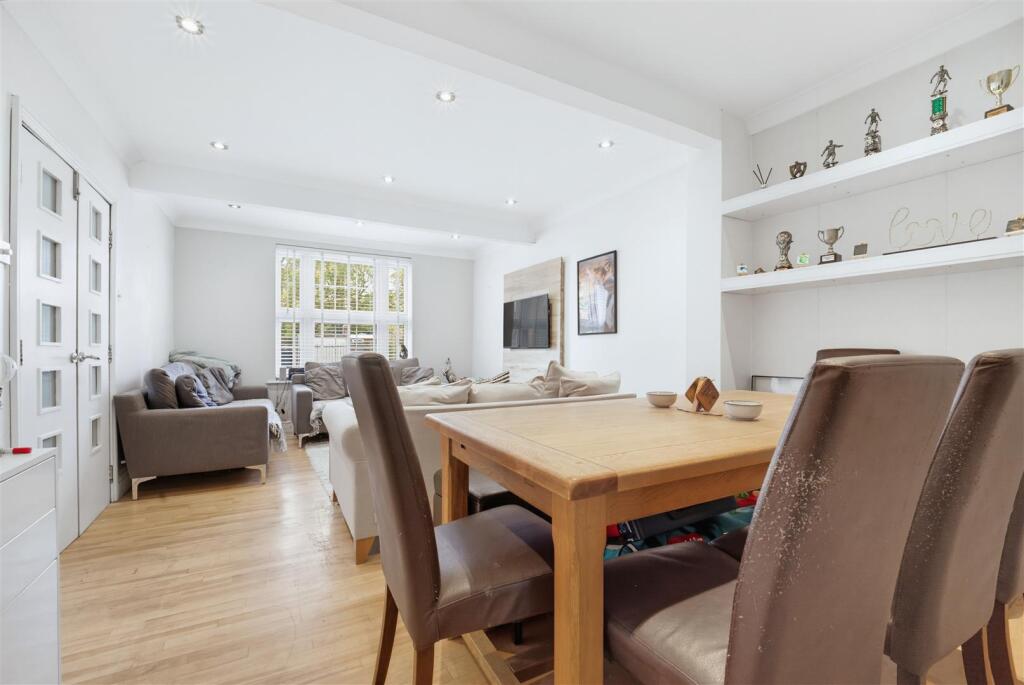 House in London - View 3