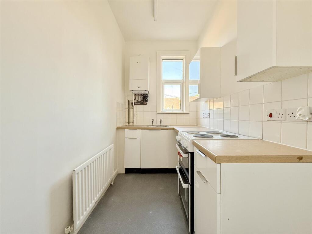 Apartment in Coventry, Spon End - View 5