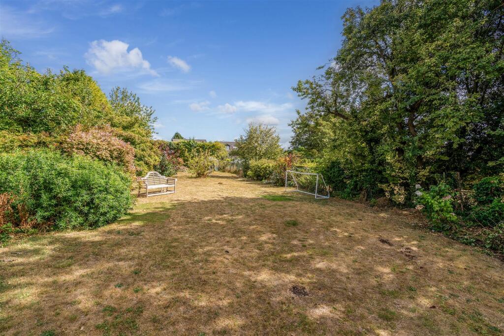 House in Middle Winterslow, Wiltshire - View 4
