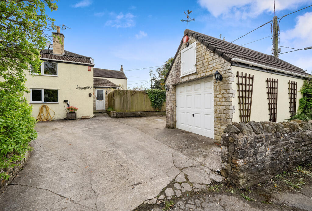 House in High Littleton, Hallatrow - More