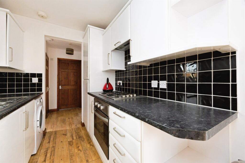 Apartment in Tonbridge - More