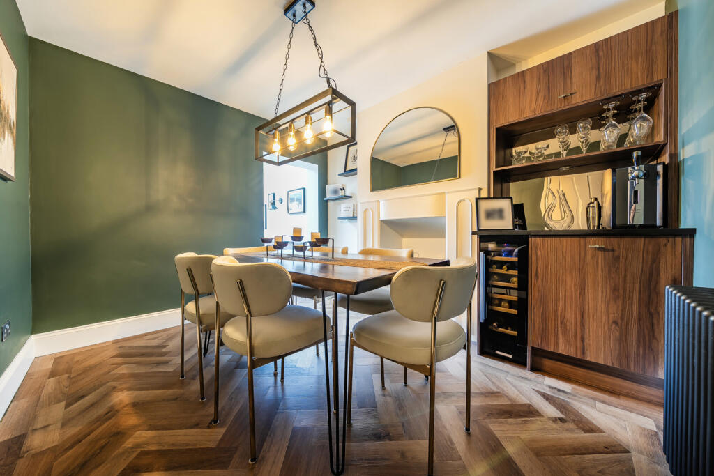 House in London, Halfway Street, Albany Park - View 5