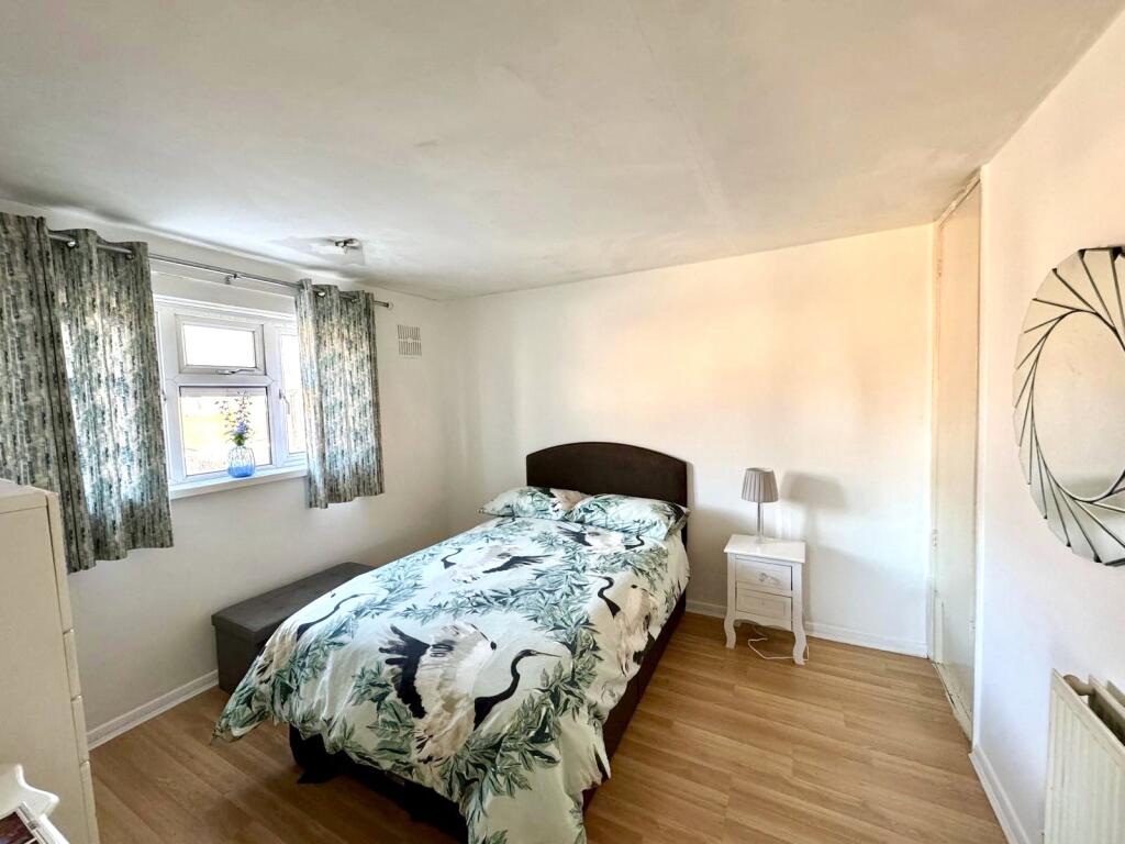 Main image of property: Redbridge Grove, Havant, Hampshire, PO9