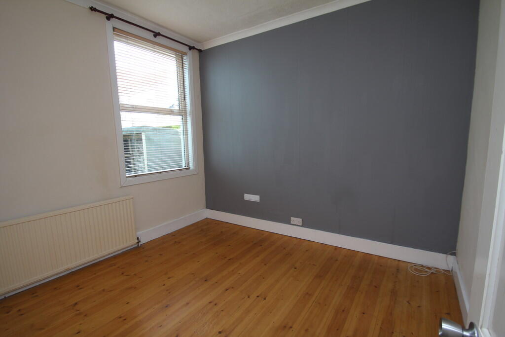Apartment in Hove, Hangleton - View 4