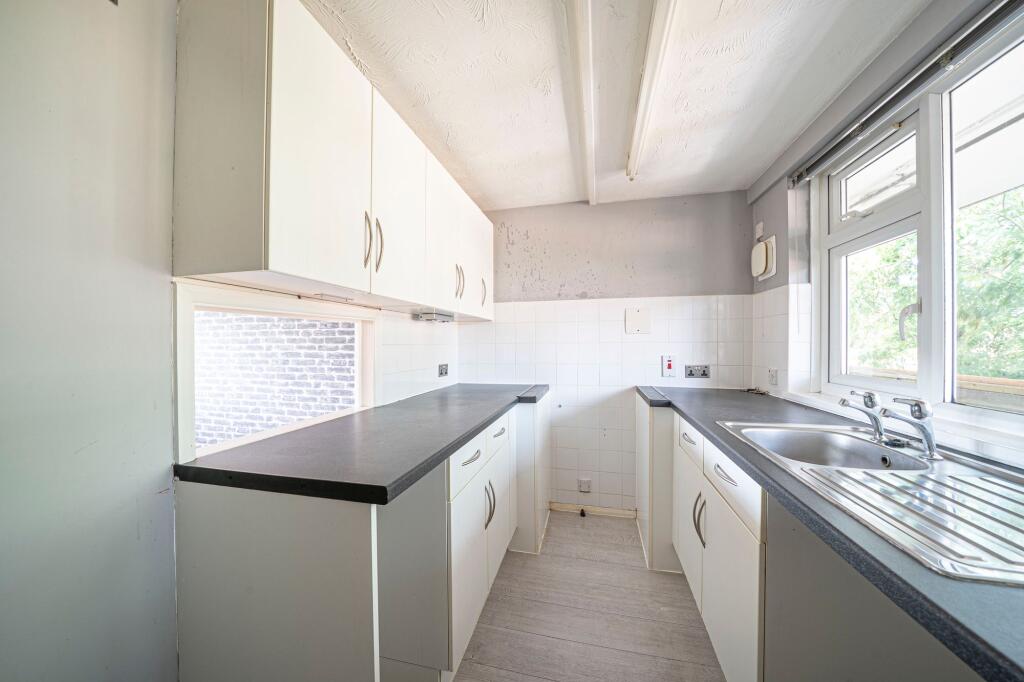 Apartment in Salisbury - More