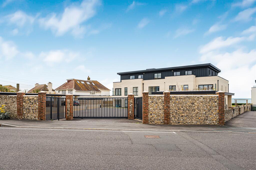 Apartment in Lewes, Seaford - View 2