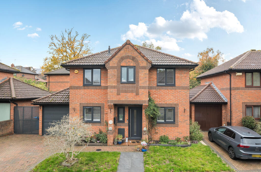 Main image of property: Field Park, Bracknell, Berkshire, RG12