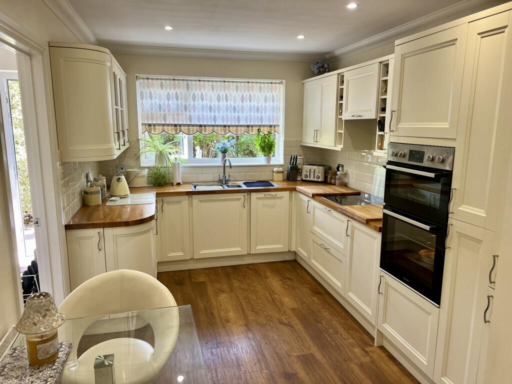 House in Southend-on-Sea - View 4