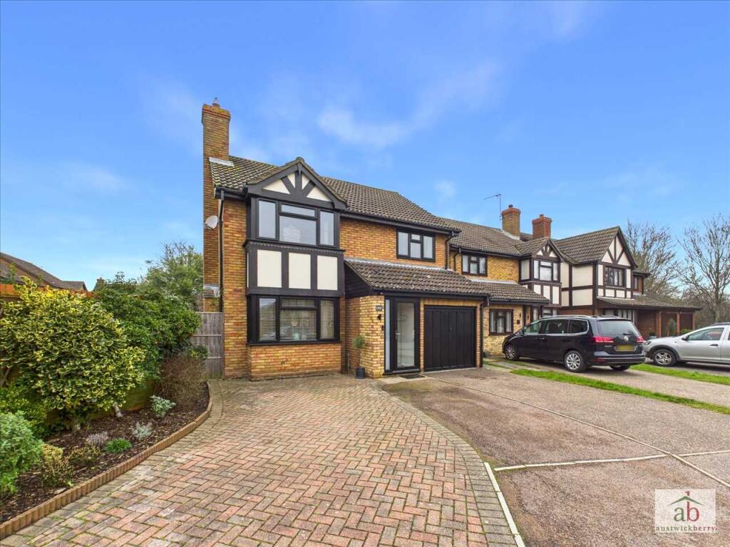 4-bed detached on Randall Close, Kesgrave, £485,000