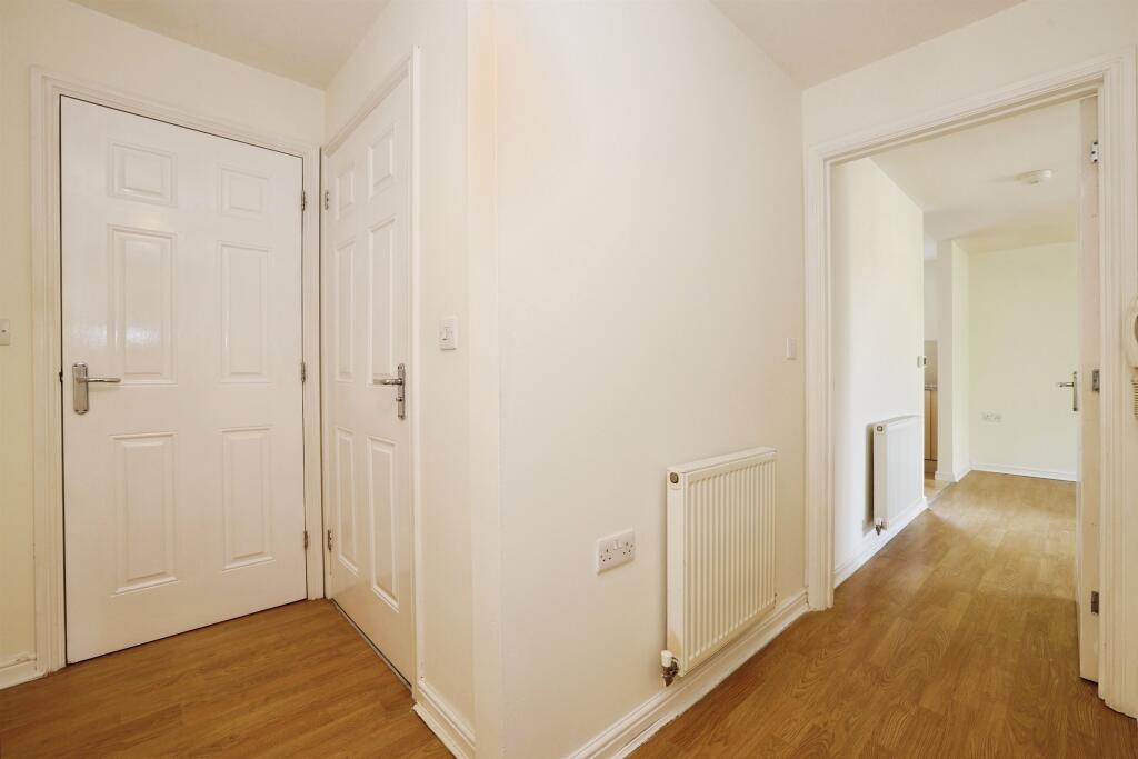 Apartment in Swindon - View 3