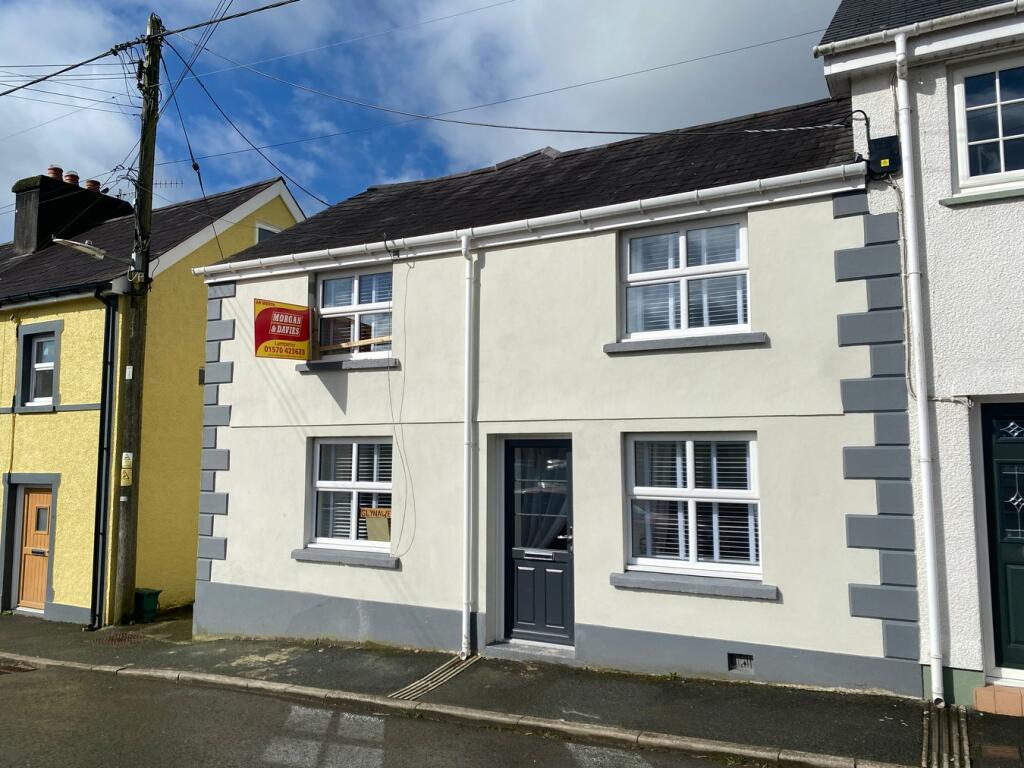 3-bed semi-detached on Llansawel, Llandeilo, SA19, £225,000