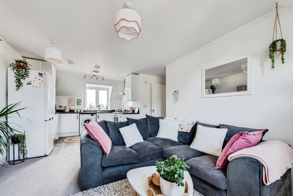 Apartment in West Oxfordshire, Witney - View 4