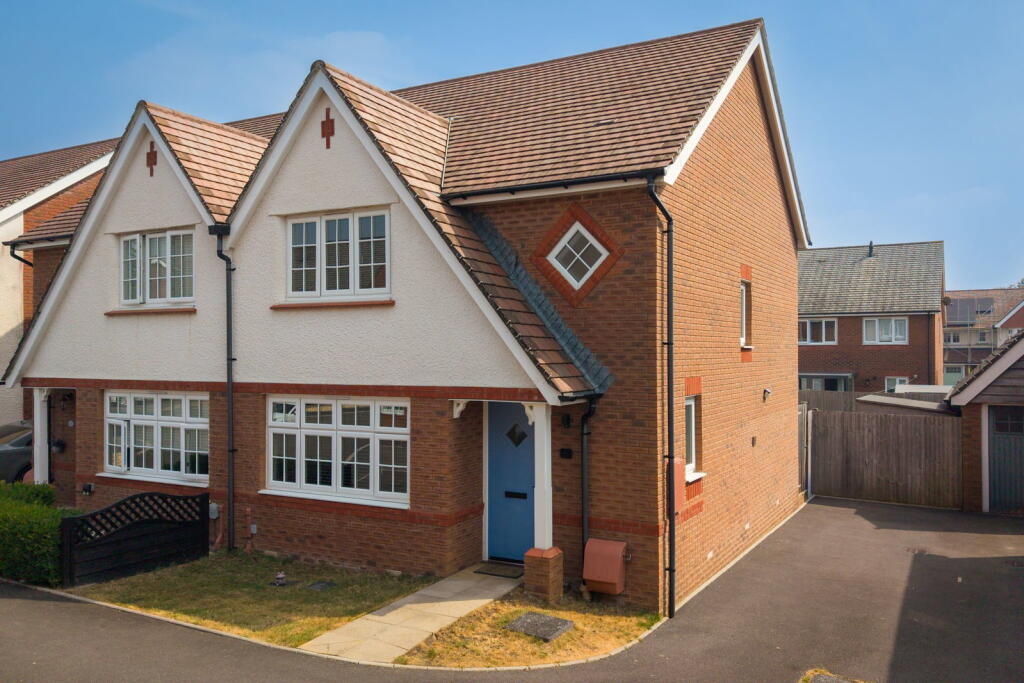 Main image of property: Ivy Close, Treharris.