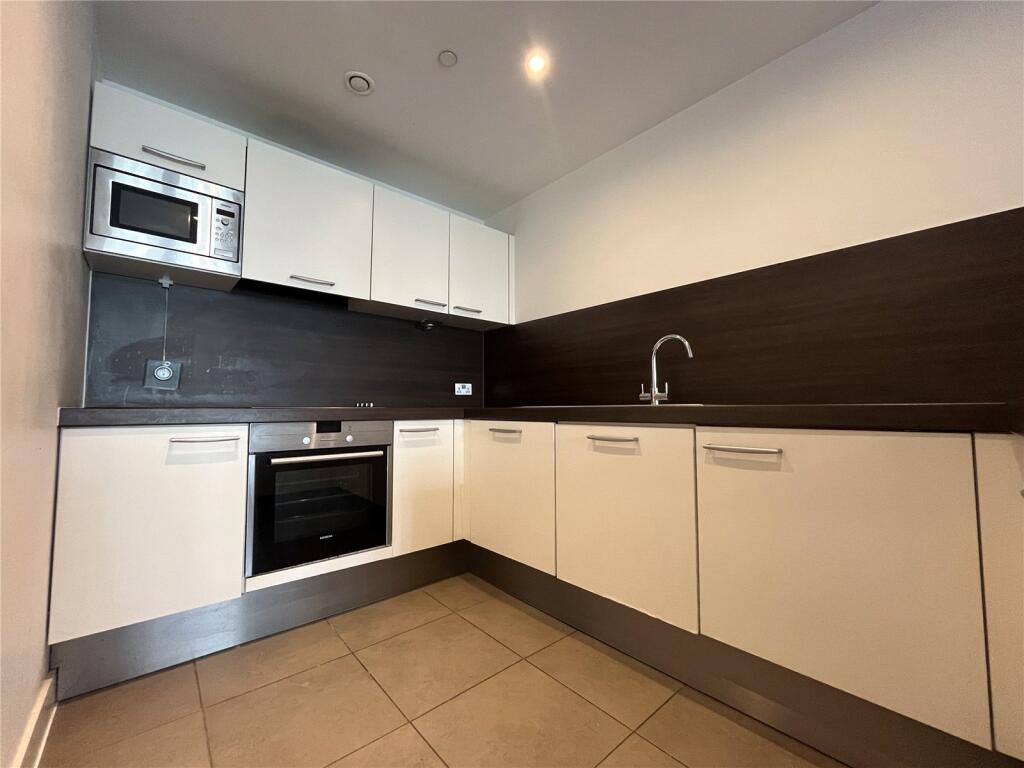 Apartment in Manchester, Green Quarter, Strangeways - View 4