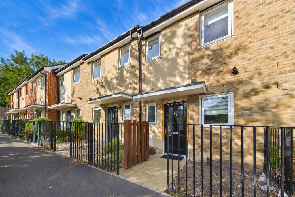 Main image of property: Tay Road, Tilehurst, Reading, Berkshire, RG30