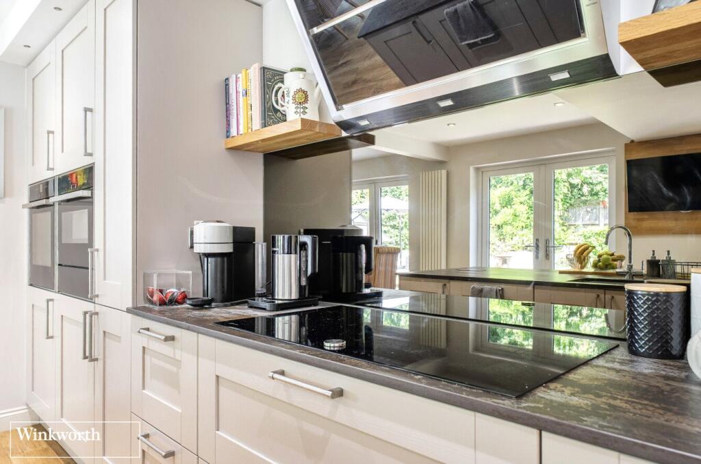 House in Basingstoke and Deane, Cufaude Village, Chineham - More