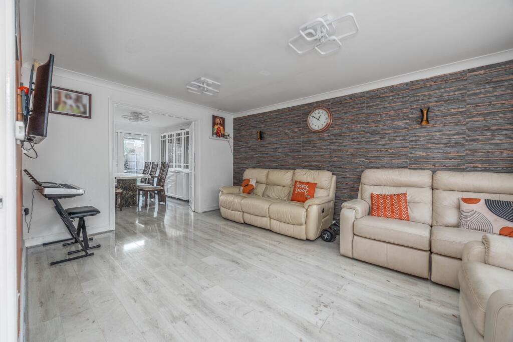 House in Sandwell, West Midlands - View 3