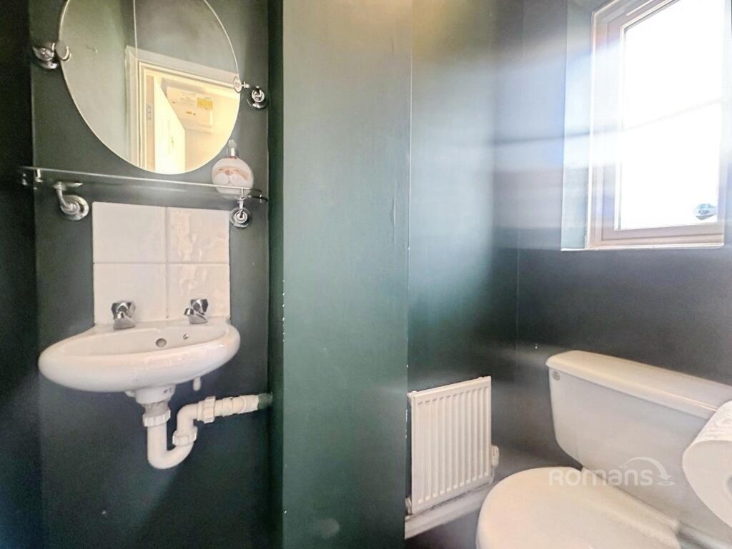 House in Binfield, Temple Park - More