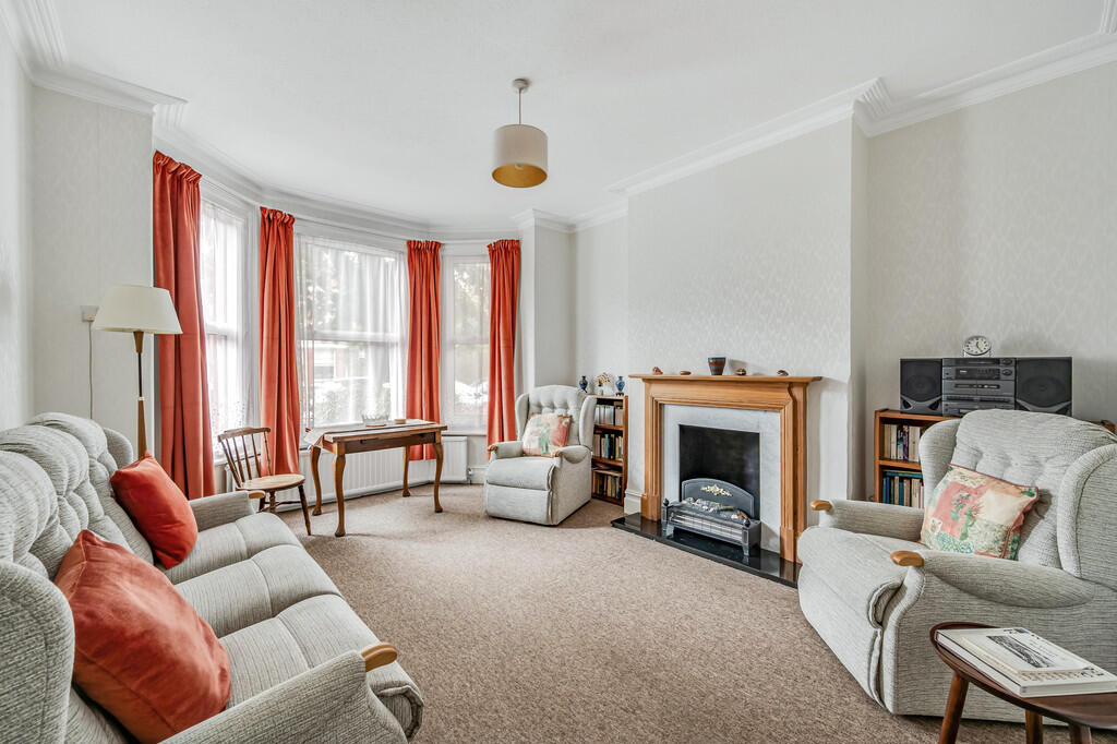 House in London - View 2