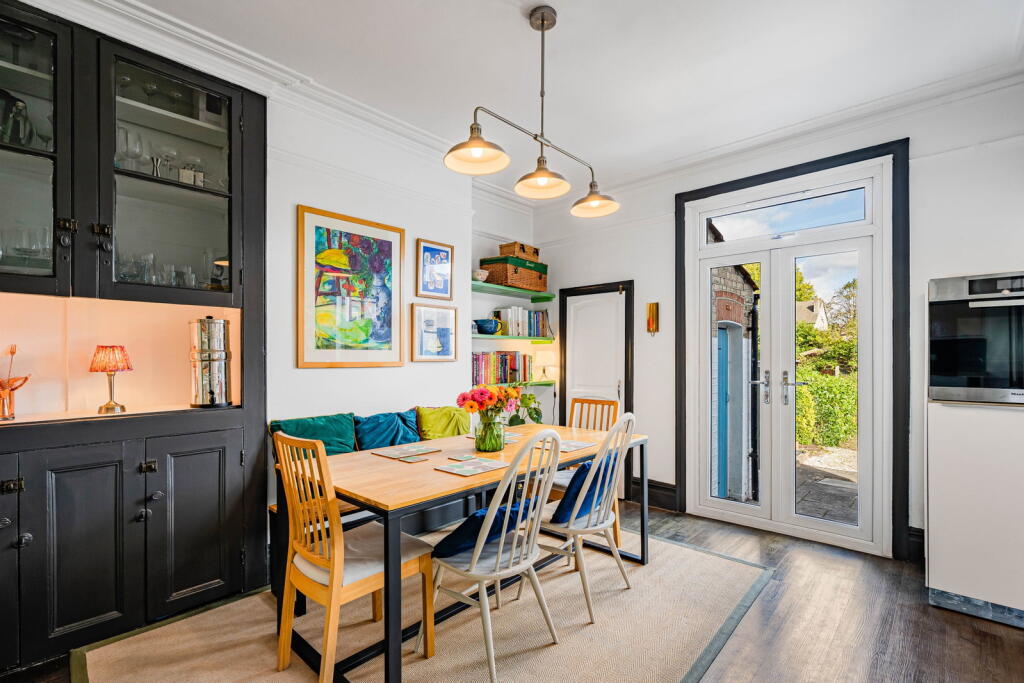 House in London - View 5
