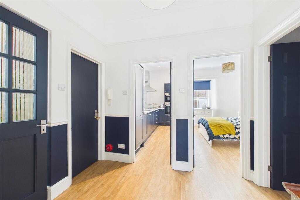 Apartment in Bristol, Clifton - More