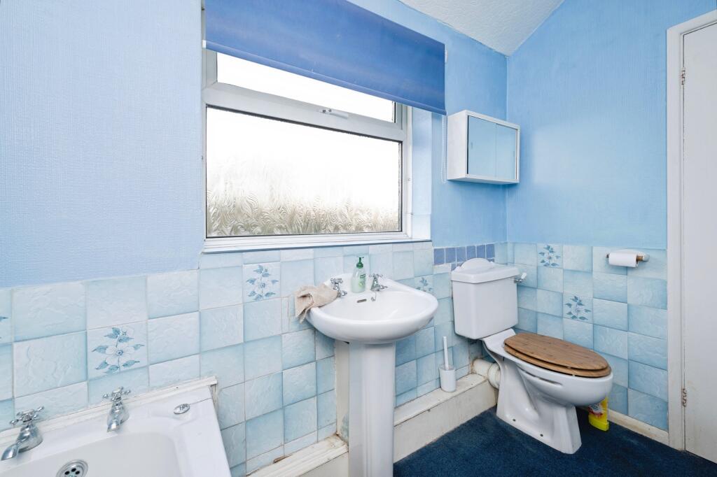 Wharf Road, Nottingham, NG16 photo 3
