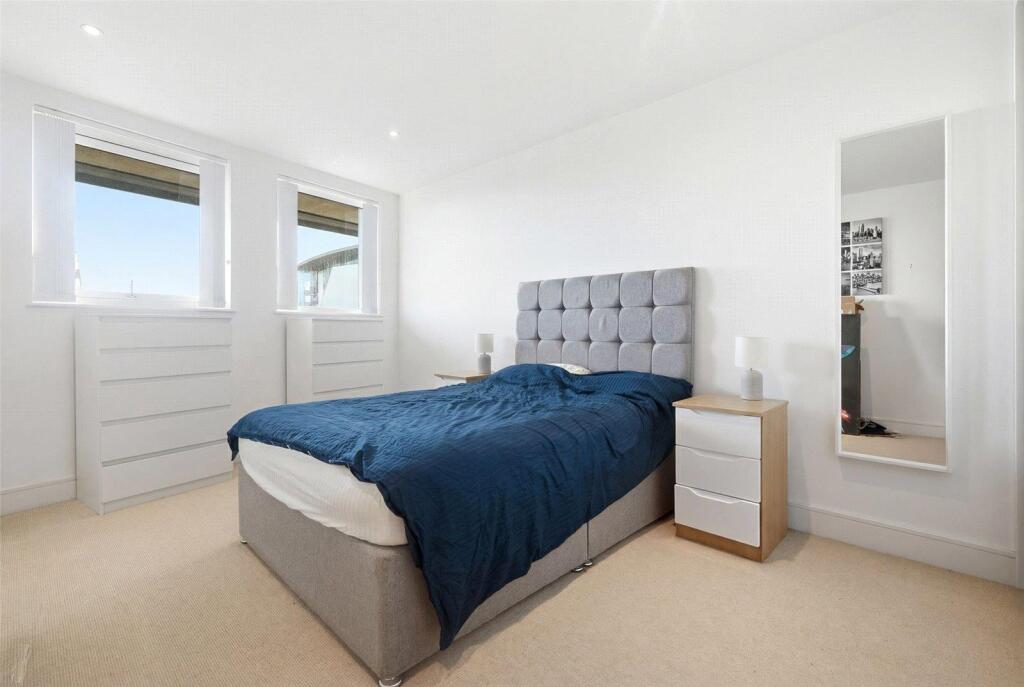 Apartment in London - View 2