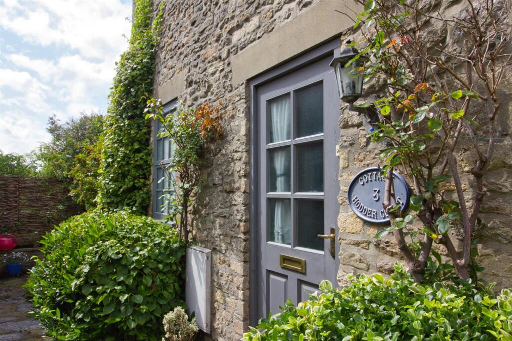 Main image of property: Cottage 3, Hodder Court, Malmesbury