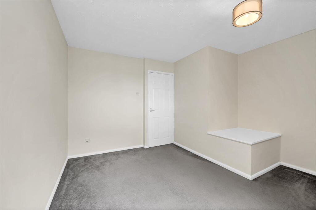 House in West Suffolk, Moreton Hall, Bury St Edmunds - More