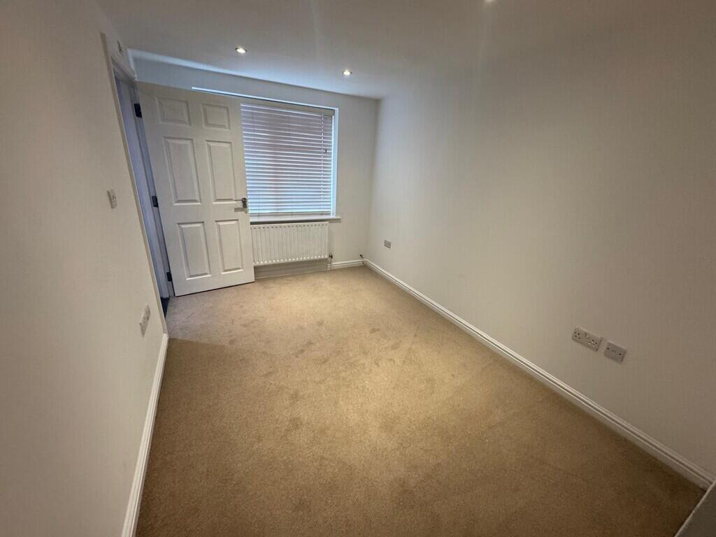 Apartment in Stevenage, Hertfordshire - More