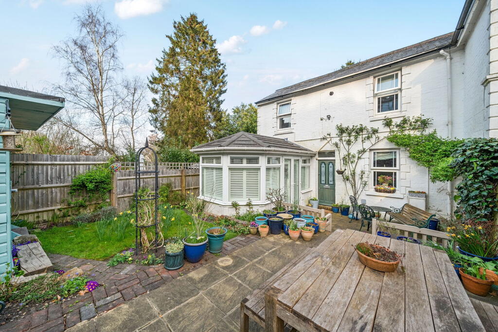 Main image of property: White Cottage, Apsley Street, Tunbridge Wells