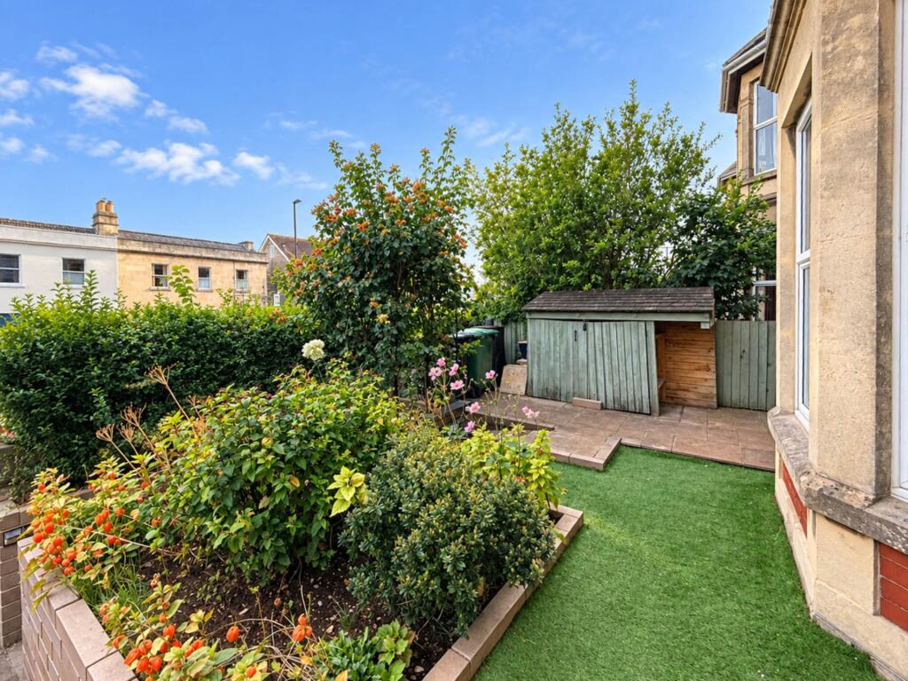 House in Bath - View 2