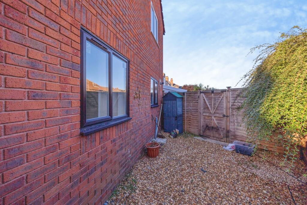 Apartment in Portsmouth - View 4