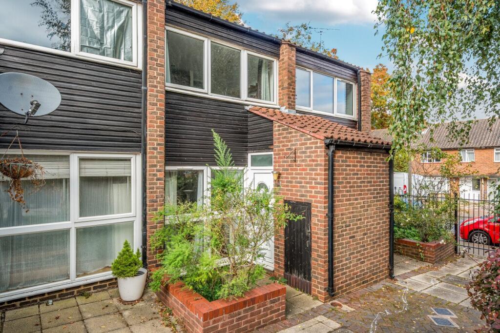 Main image of property: Fulwood Walk, Southfields, SW19