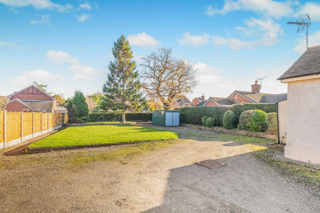 House in Pen-y-ffordd, Flintshire - View 2