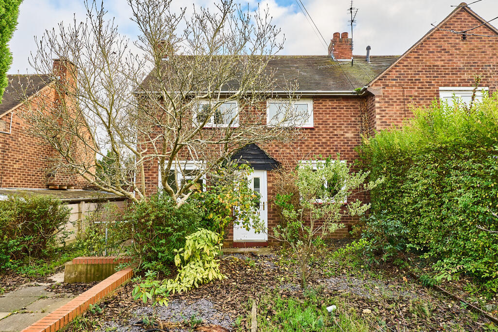 House in South Staffordshire, Wombourne - View 3