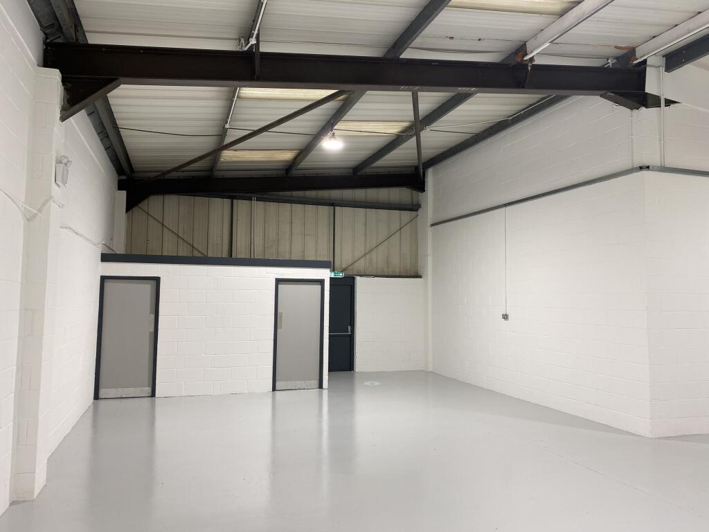 Unit 28 Albion int pics 1.JPG