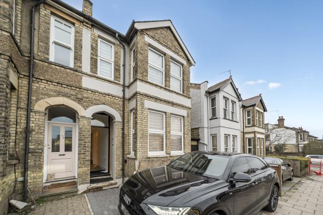 Apartment in London, Oakleigh Park, Whetstone - View 2